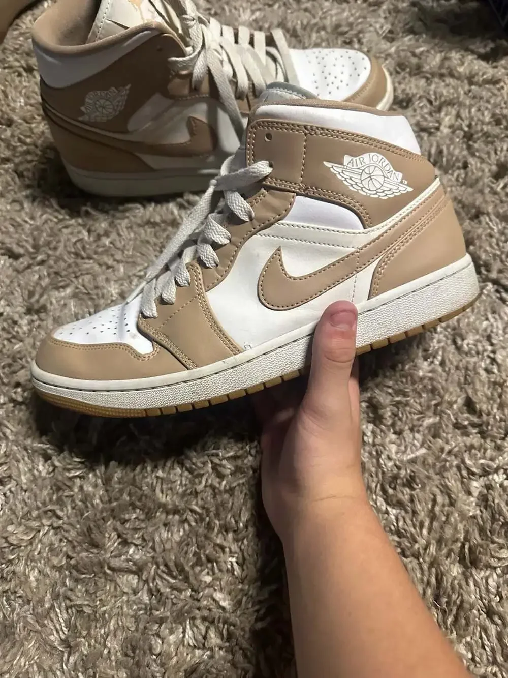 Air Jordan 1 Mid Tan Gum Sneakers Size 9.5 Men